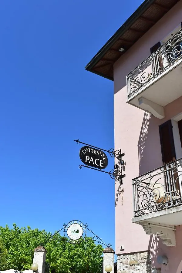 Hotel Pace سيرمِيوني