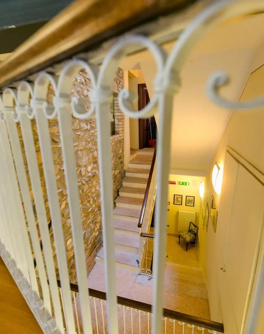Hotel Pace سيرمِيوني
